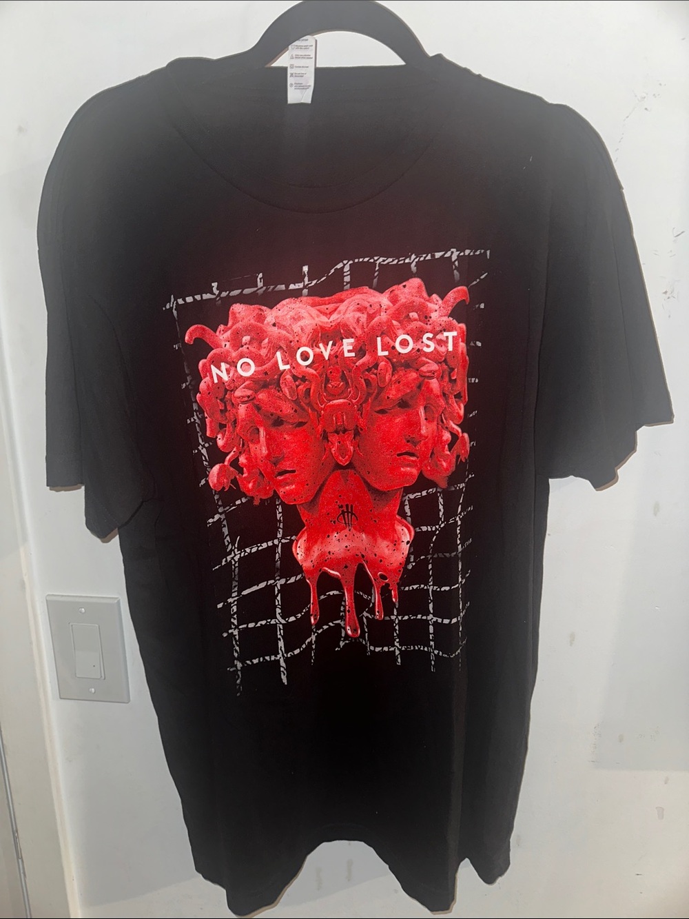 Black Graphic Tee with Red Medusa Design - "No Love Lost"